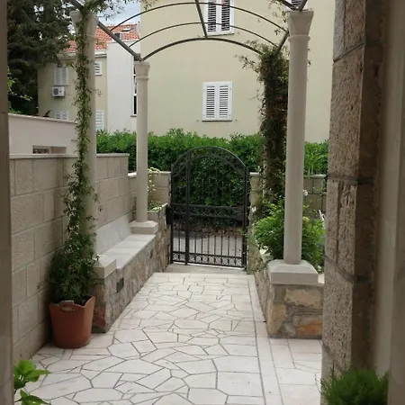 Lapad House-2
