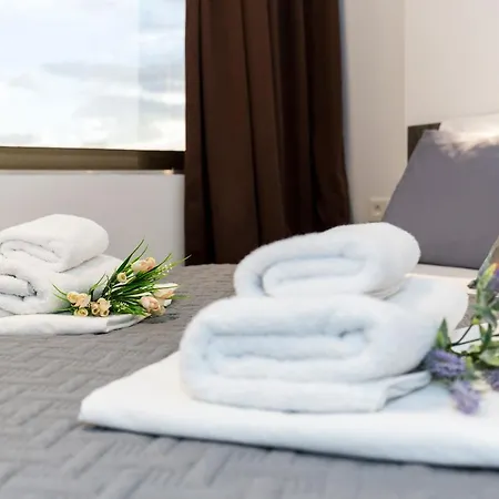Apinelo Tower Rooms-3