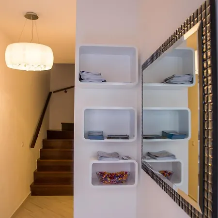 Villa Flores Room With Balcony-3
