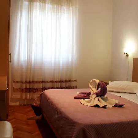 Apartments Marinovic 3462-2