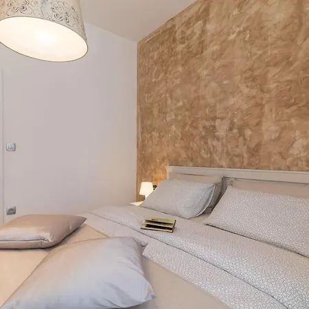 Luxury Apartments In The City Centre****-3