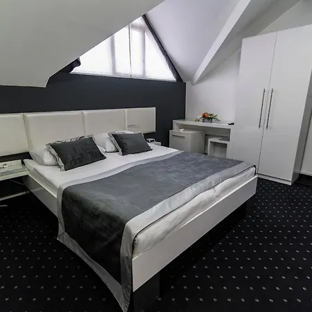 Hotel Cool Zagreb Airport-2