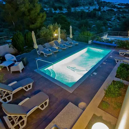 Island Hvar Seaside Villa Levanda With Beach, Pool & Seaview-2