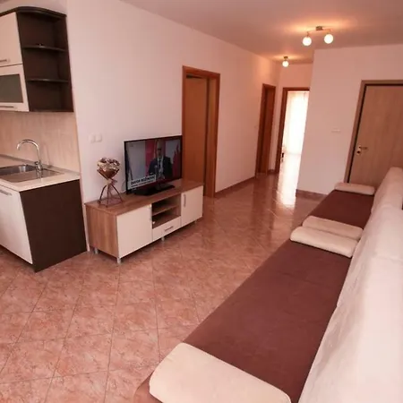 Apartments Ezra-3
