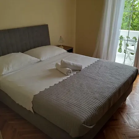 Apartment And Rooms Villa Kolonada-3