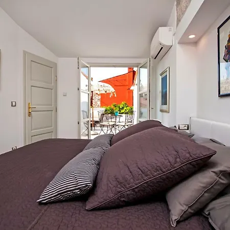 Seaview House Rosali-2