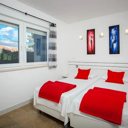 Ark Beach Apartments-2
