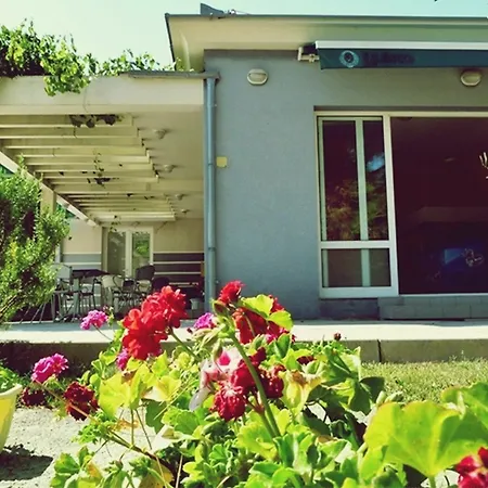 Mobile Homes Peros-2