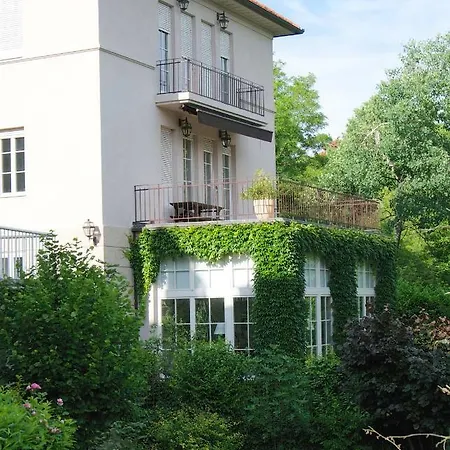 Embassy Row Bnb-3