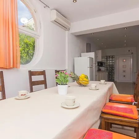 Apartments A&B-3