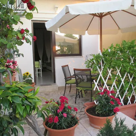 Studio Apartments Romina-3
