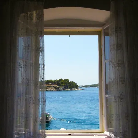Seafront Rooms-2
