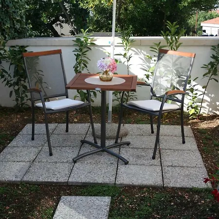 Room With Garden-2