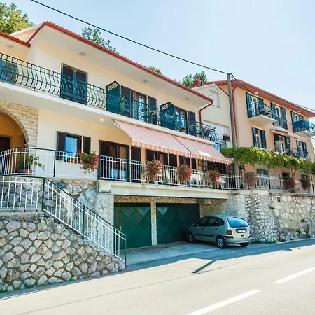 Rooms Vanda & Frane-2