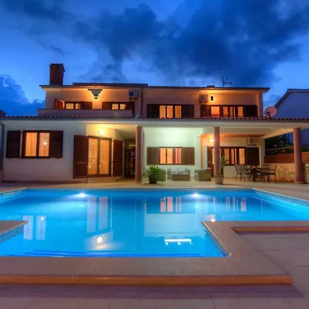 Villa Komel With Pool-2