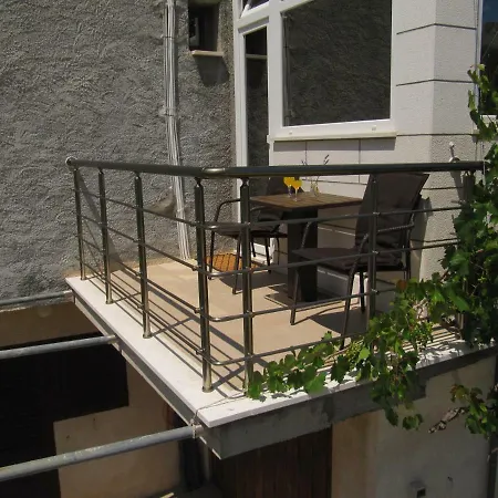 Apartmans And Rooms Dunjini Dvori-2