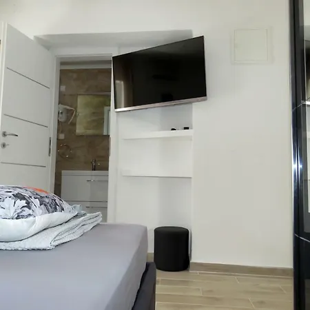 Lux Dalmatia Beachside-2