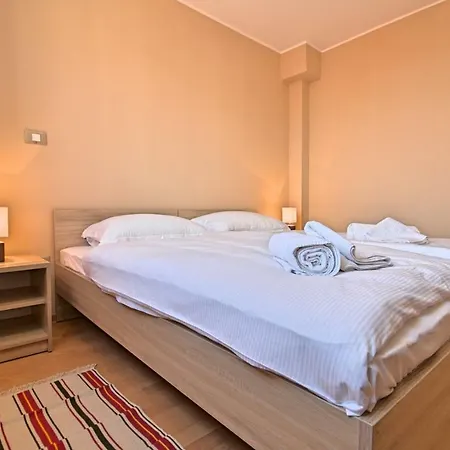 Rotonda Inn Novigrad-2