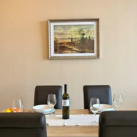Rotonda Inn Novigrad-3