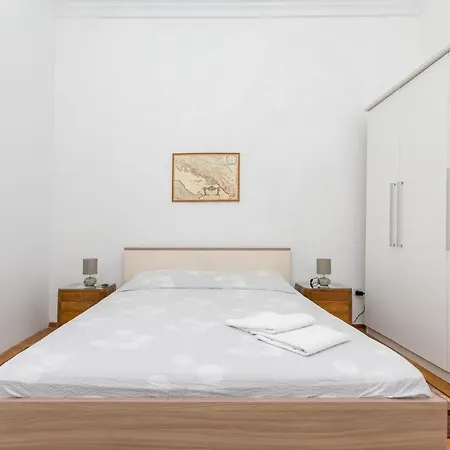 Veranda Rooms-2