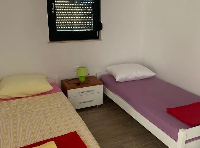 Apartmani Bella Vista Njivice