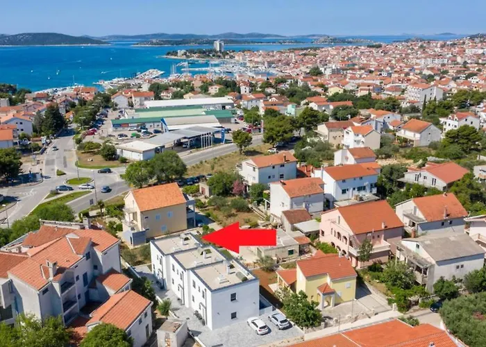 Holiday House Gavran Vodice