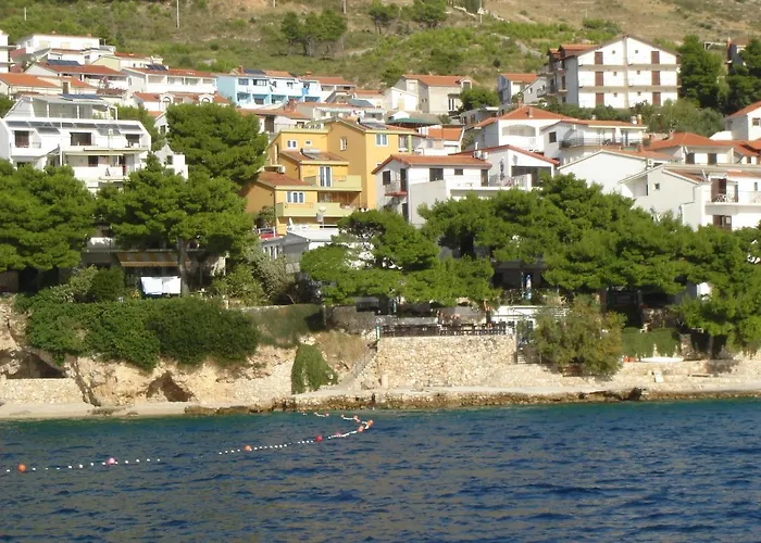 Aga Beach Suites Omiš