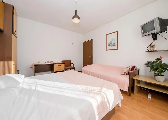 Apartments Marija Rab Town