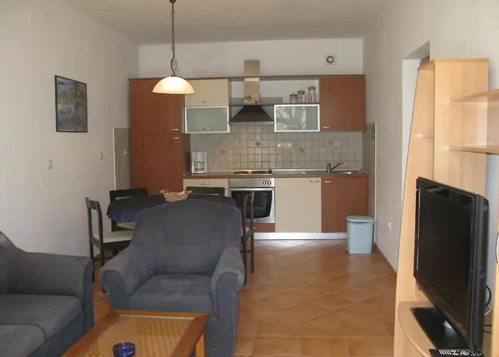 Apartments Pende 3122 Banjol