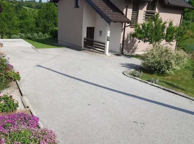 Guest House Tena Slunj