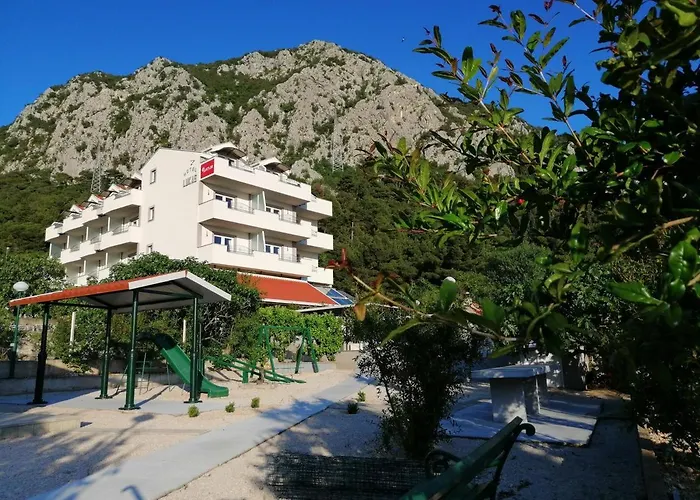 Hotel Lukas Gradac 