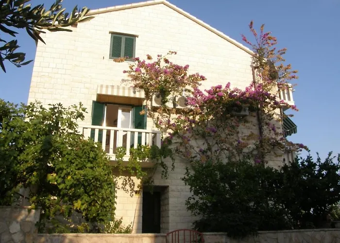 Room In Bol With Terrace, Air Conditioning, Wifi, Washing Machine 3416-6