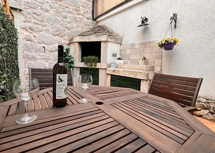 Guesthouse F Split