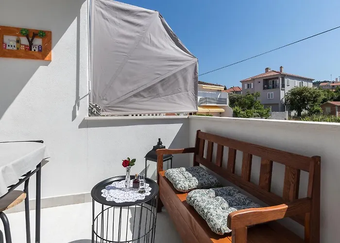 Apartment M&J Supetar
