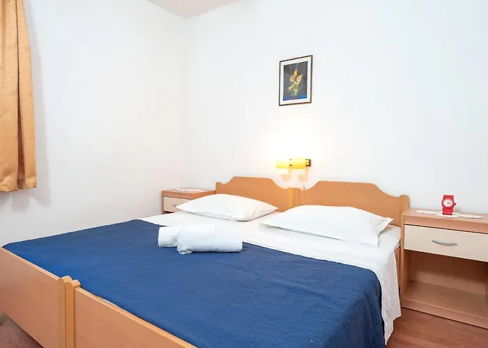 Holiday Home Sansevic Stari Grad 