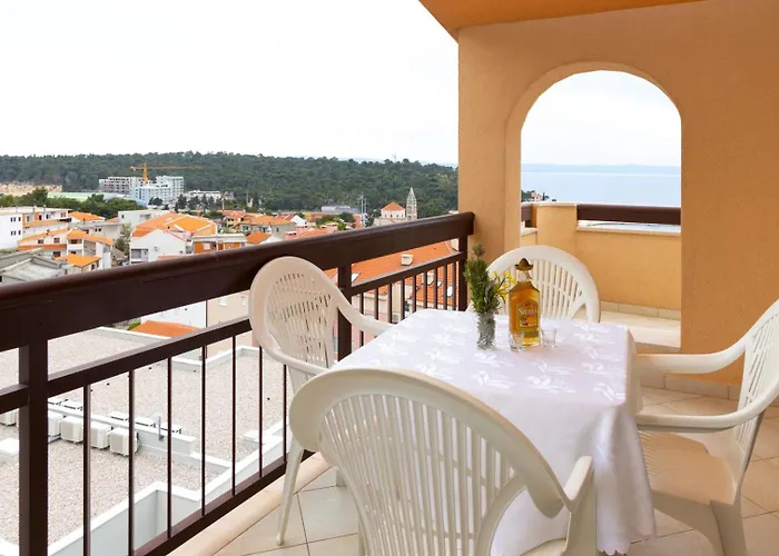 Apartments And Rooms Celija Makarska