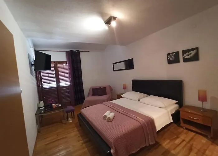 Guest House Mijo Sokol Brela