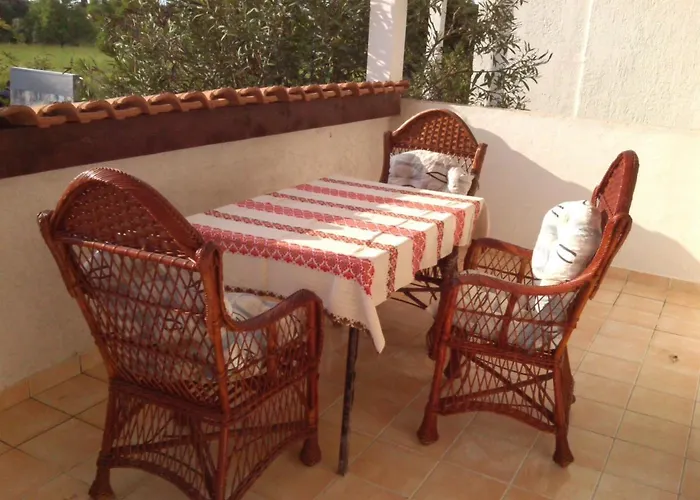 Apartments And Rooms With Parking Space Rovinj - 16796