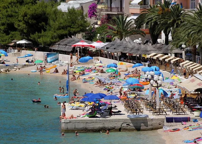Apartments And Rooms With Parking Space Tucepi, Makarska - 13056