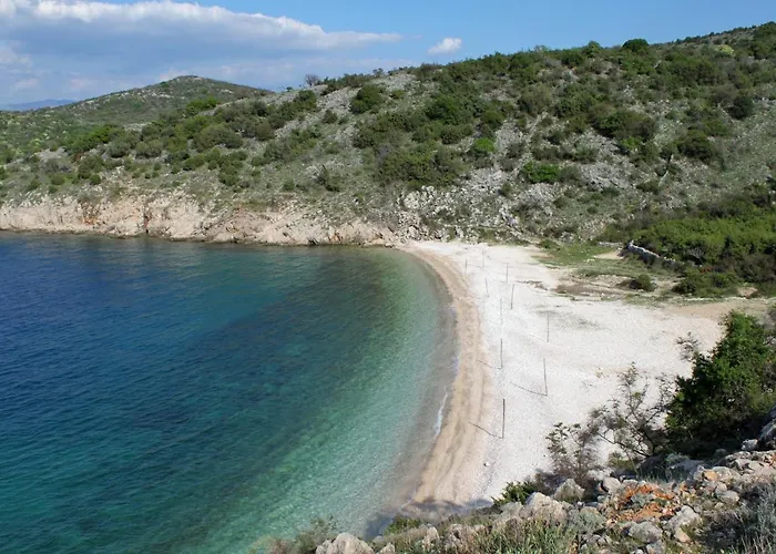 Apartments And Rooms With Parking Space Vrbnik, Krk - 5301