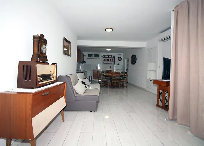 Apartments And Rooms By The Sea Tisno, Murter - 5106