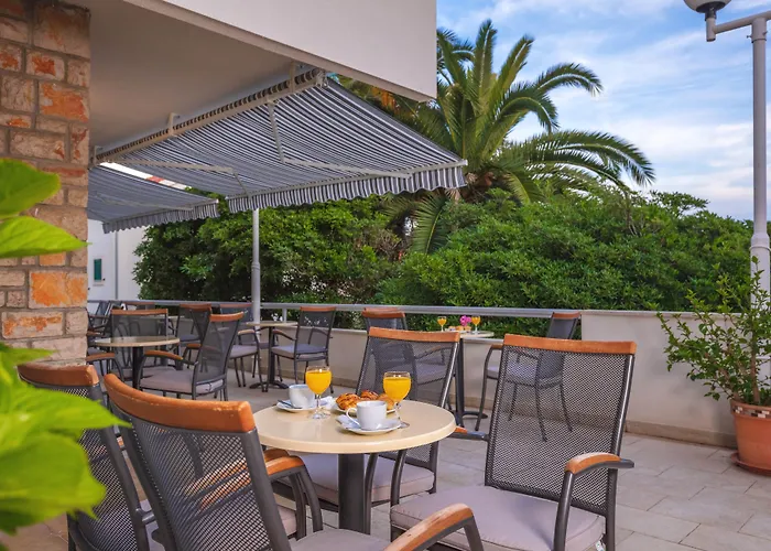 Pharia Hotel And Apartments - By The Beach Hvar Town