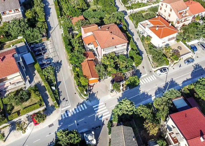 Apartments And Rooms With Parking Space Baska - Krk - 19424