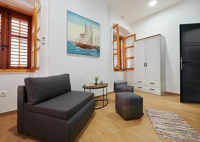 Tomy - Katy Bed and Breakfast Trogir
