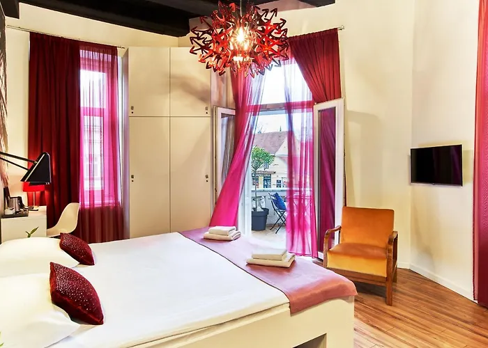 Zagreb hotels near Croatian Museum of Naive Art