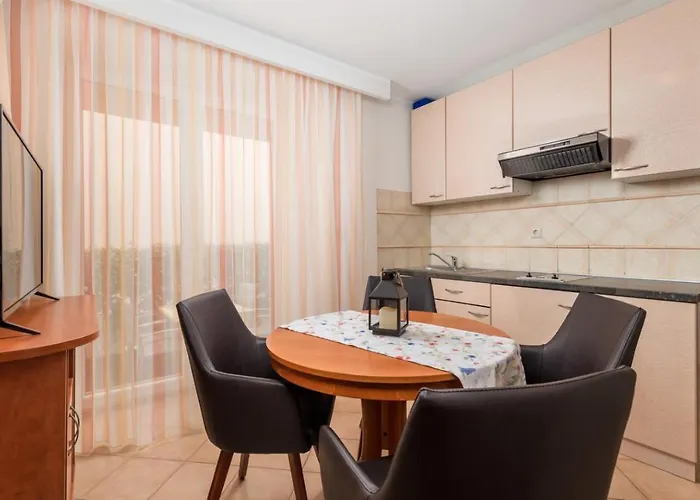 Guest House Eda Baška