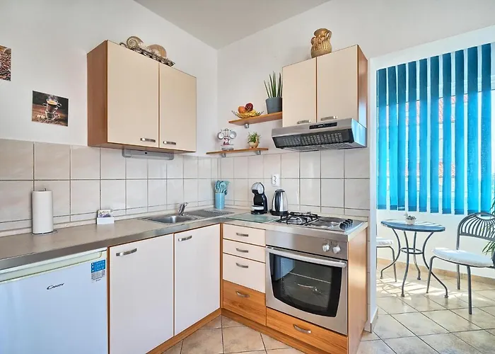 Apartments Irena Hvar Town
