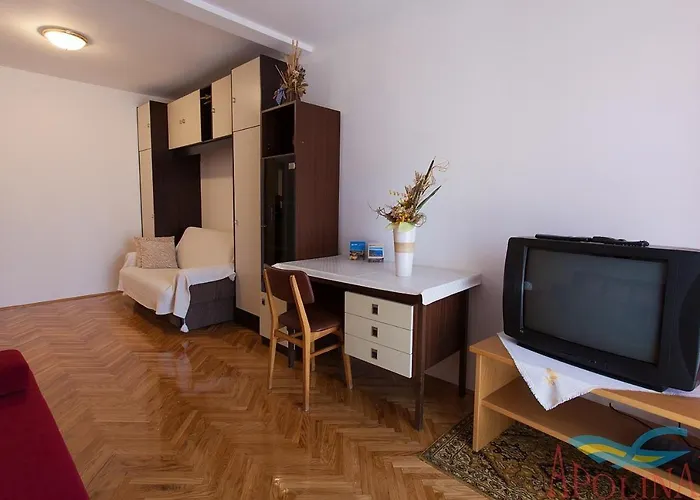 Apartments Mirjana Malinska