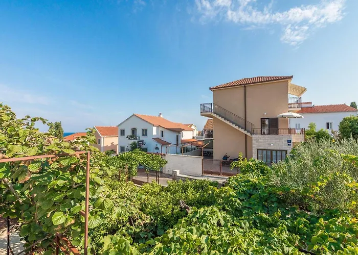 Apartments Protega Okrug Gornji