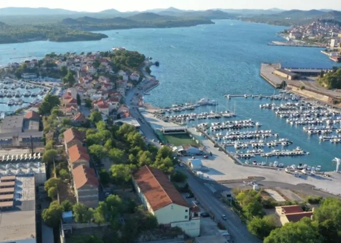 Kuca Za Odmor Eni **** Villa Šibenik